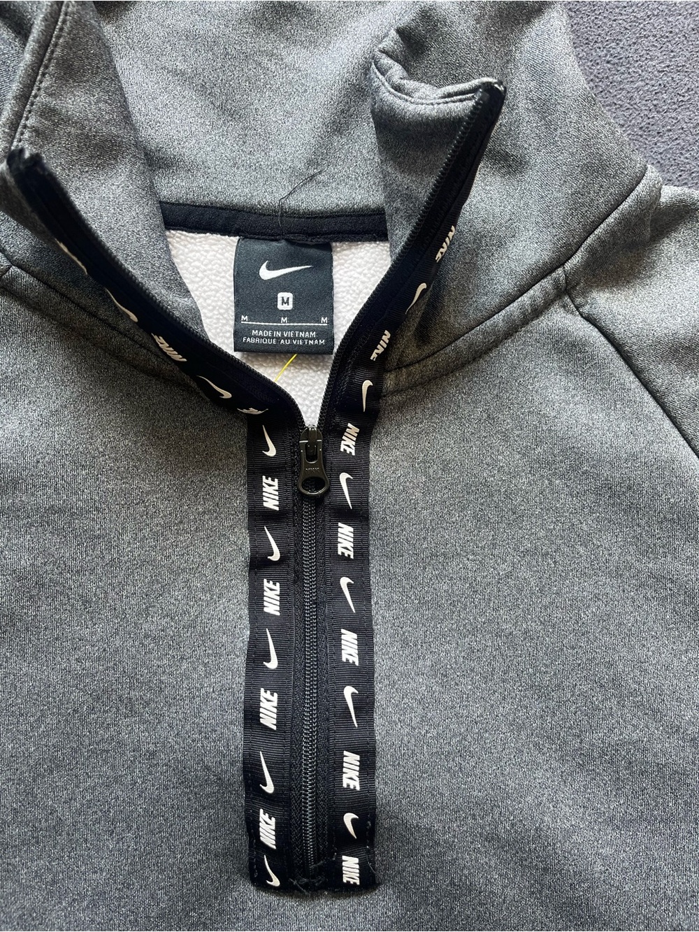 Nike Men's Heather Grey Half-Zip Pullover - Picture 3 of 4